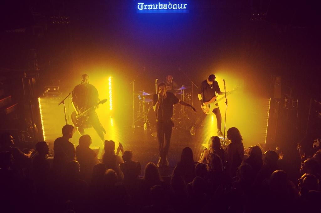  Emerging Rock Band Charming Liars Turns to 4Wall LA for Lighting Gear