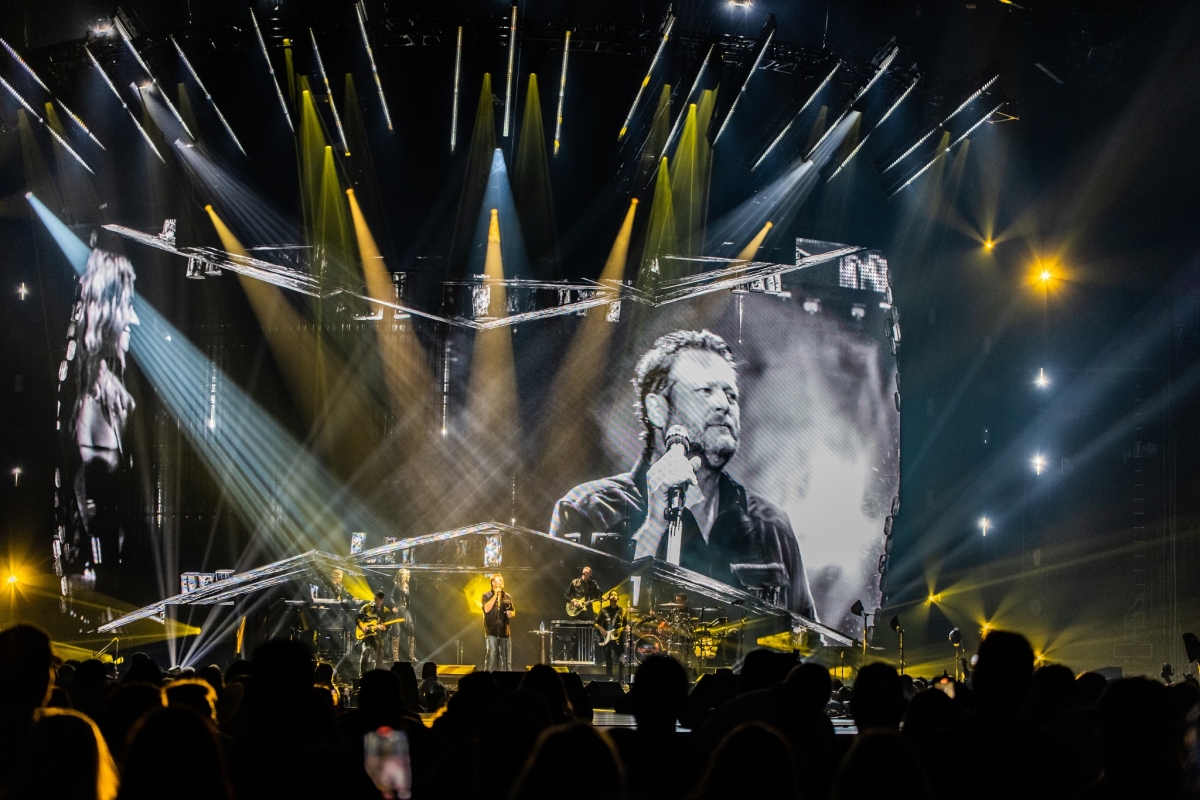  4Wall Provides Lighting, Rigging and Video for Blake Shelton's Back to the Honky Tonk Tour