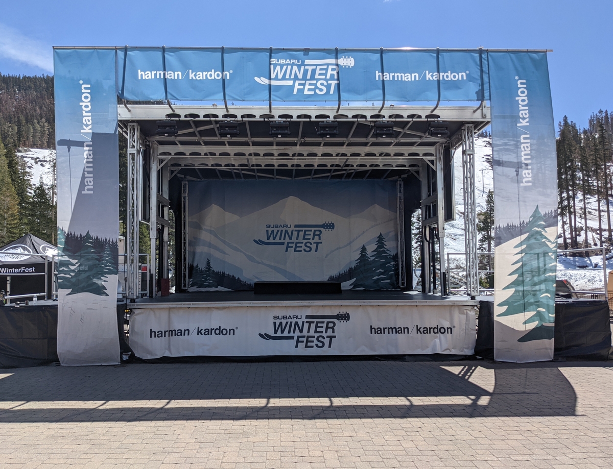  APEX 2420 Mobile Stage