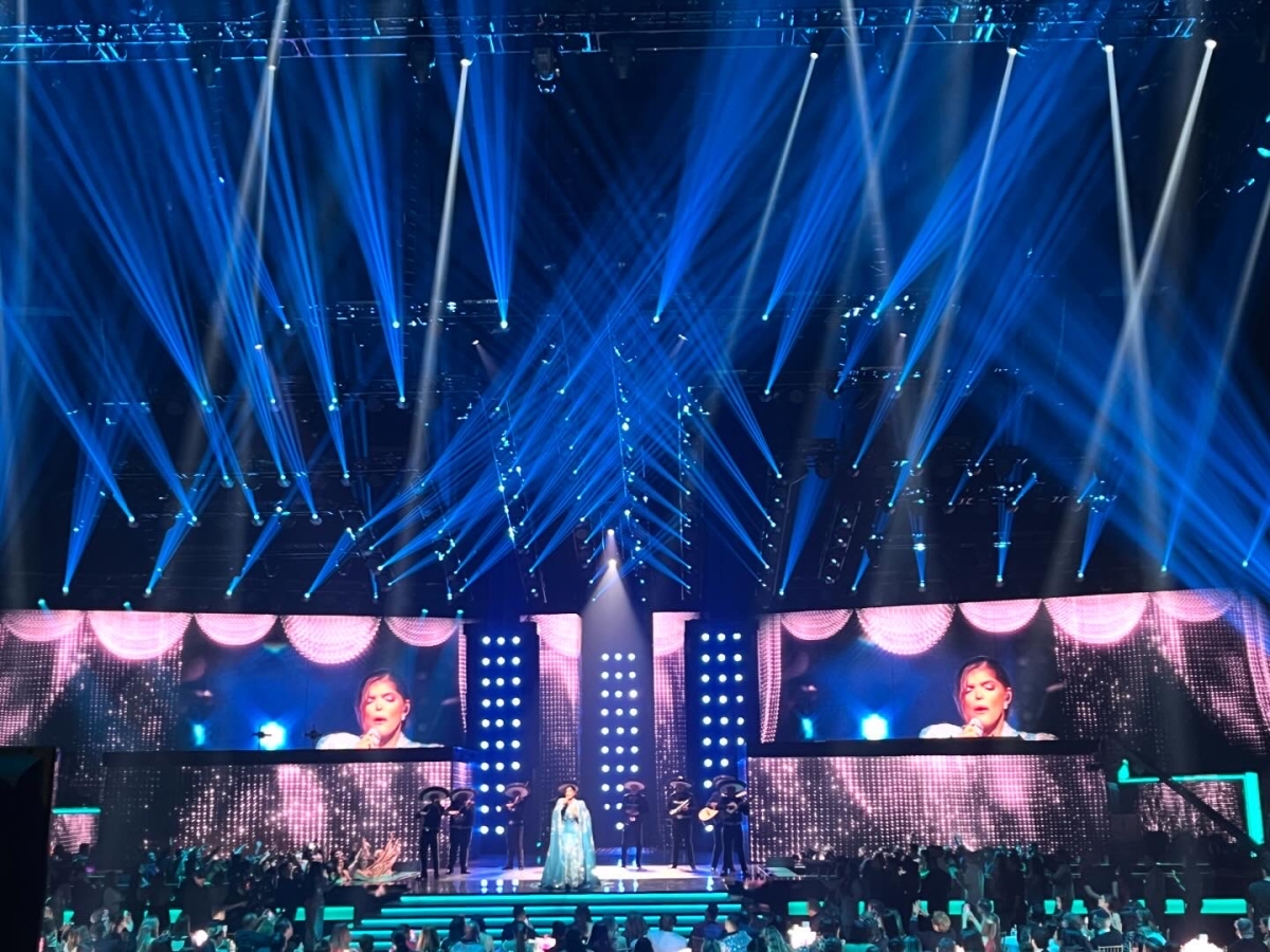  4Wall Provides LD Tom Kenny with over 700 Lighting Fixtures for the 2024 Premios Lo Nuestro Awards