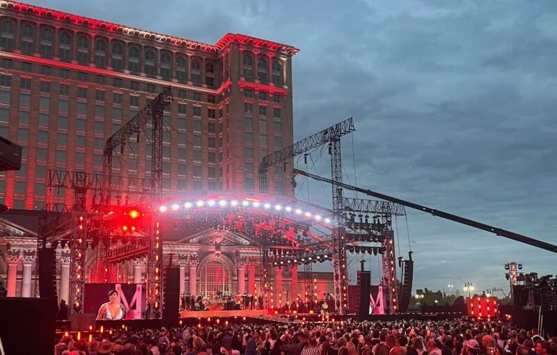  Jon Kusner Lights Concert at Michigan Central Station with 4Wall and CHAUVET Professional