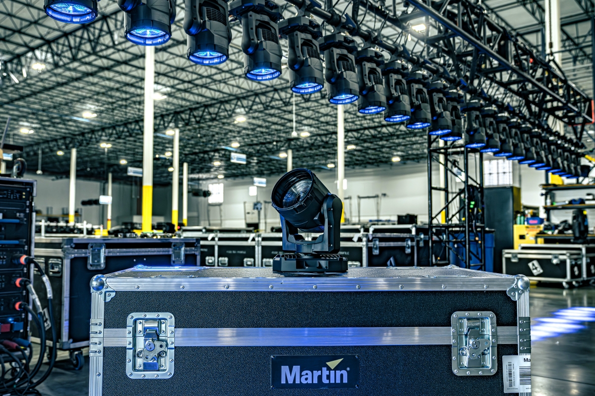 4Wall Invests In Martin MAC One BeamWash Fixtures