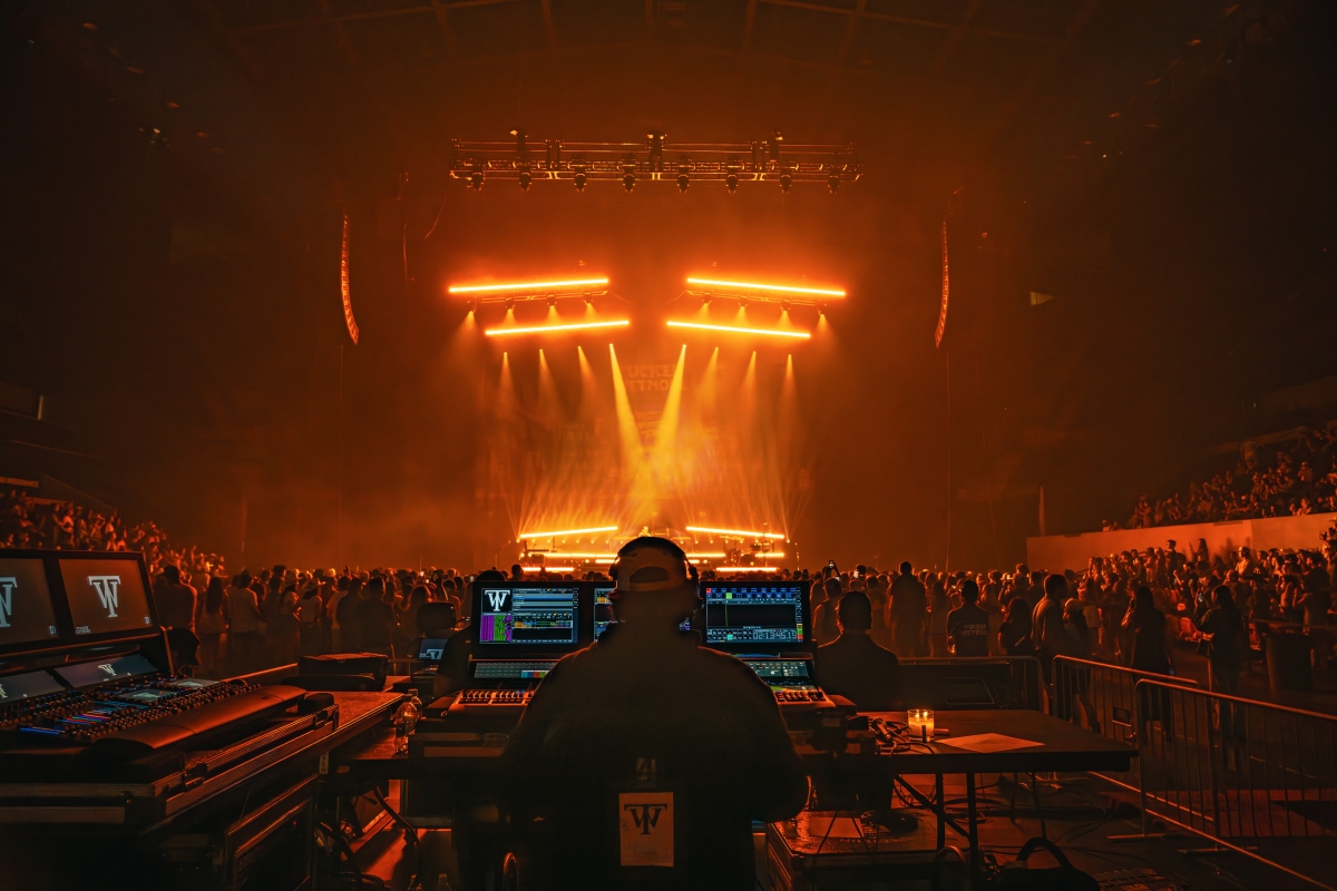  Lighting Director Dominic Ingegneri & 4Wall Ignite Tucker Wetmore’s 2025 Tour