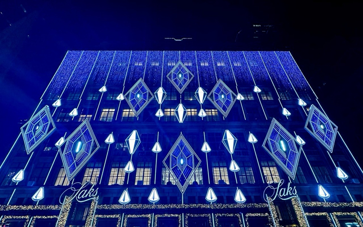  Saks Fifth Avenue Light Show 2025